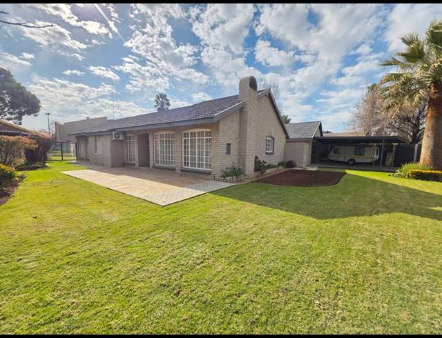 3 BEDROOM HOUSE FOR SALE IN GOLF PARK